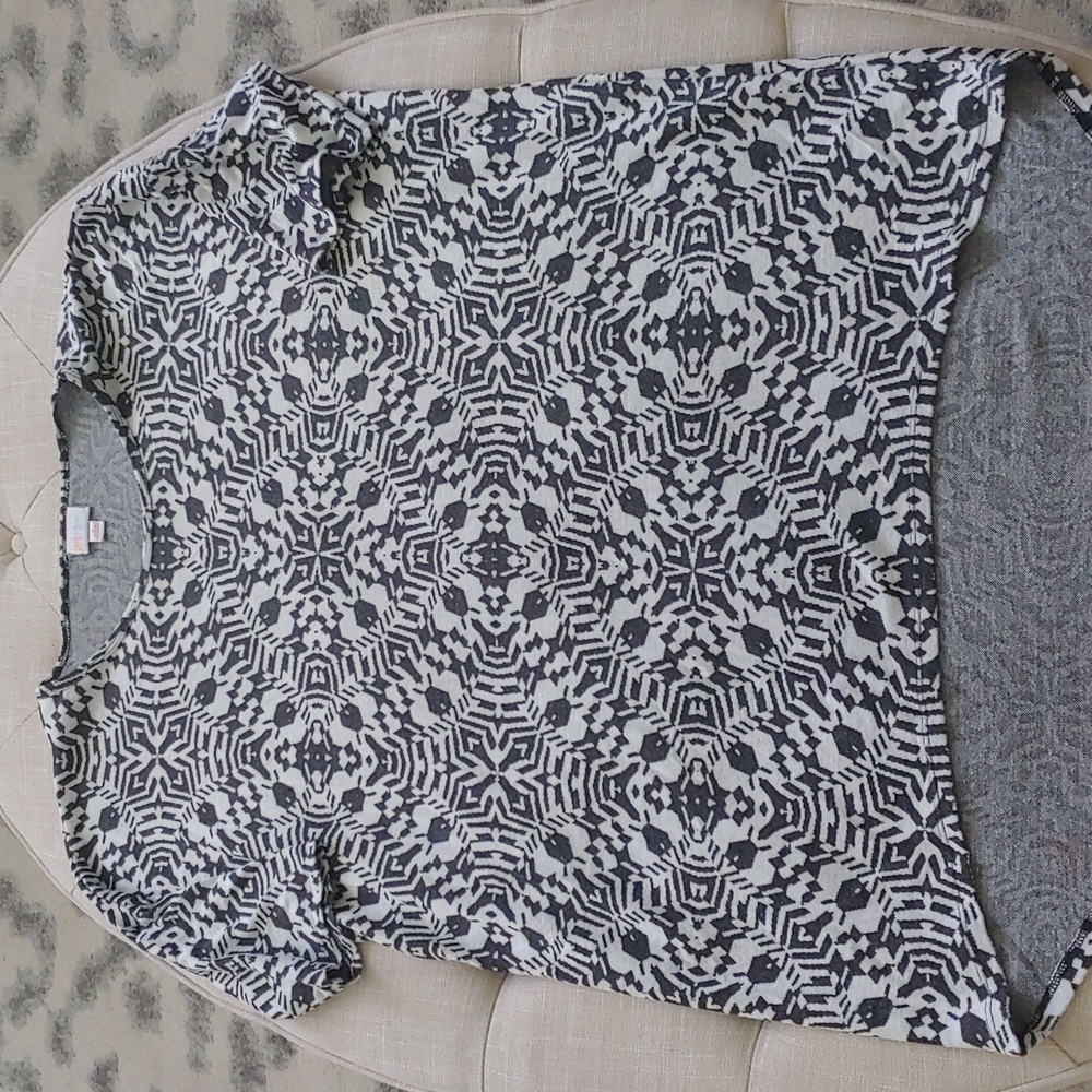 5/$25 Lularoe Irma Tunic Top Black Small